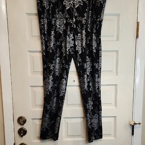 Chico's Black Knit Pull On Fancy Pants with Subtle Silver Floral Print